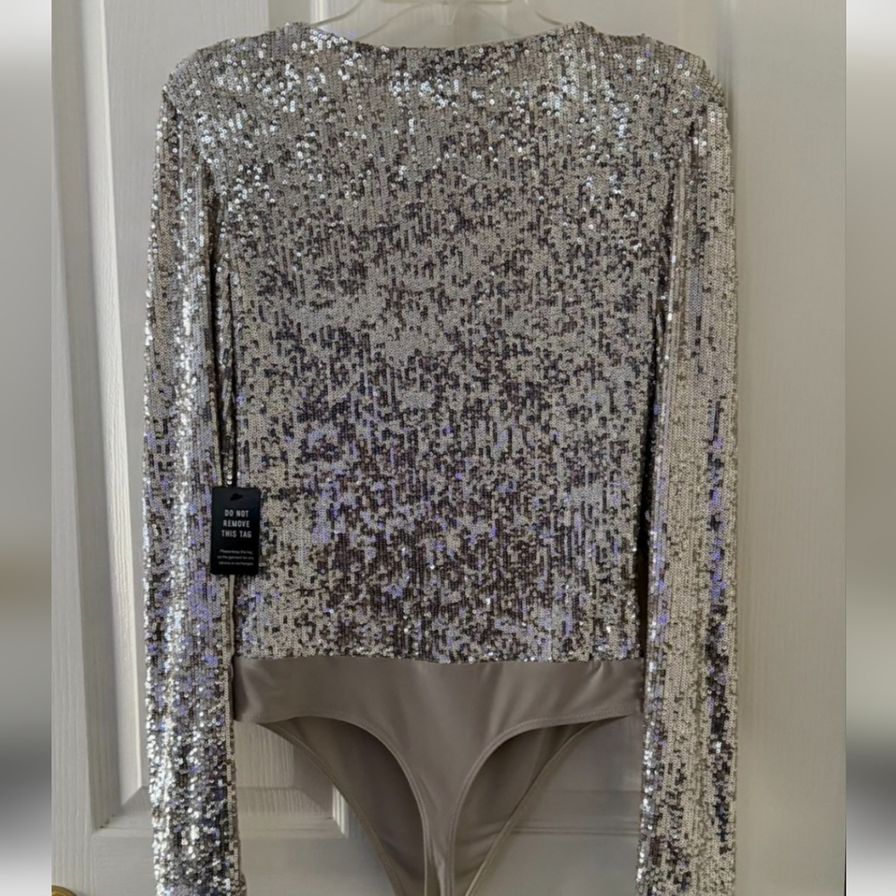 Express Metallic Sequin V-Neck Bodysuit - Silver - Picture 2 of 3
